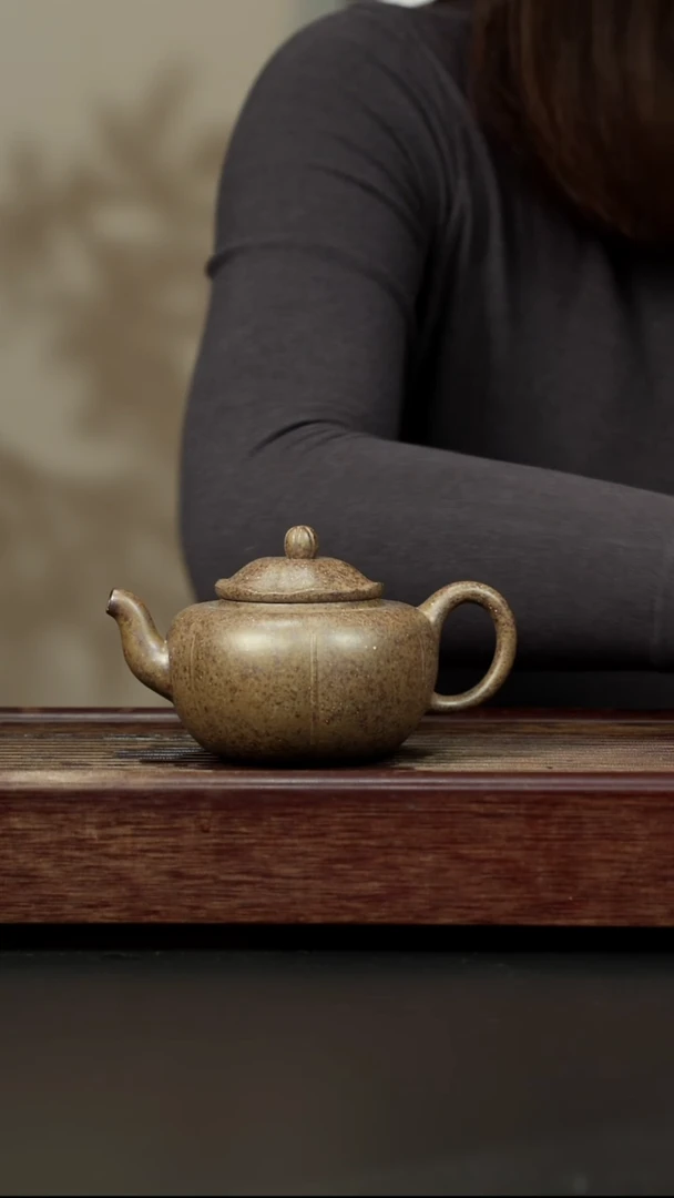 紫砂茶壶本绿柴烧 好运莲莲