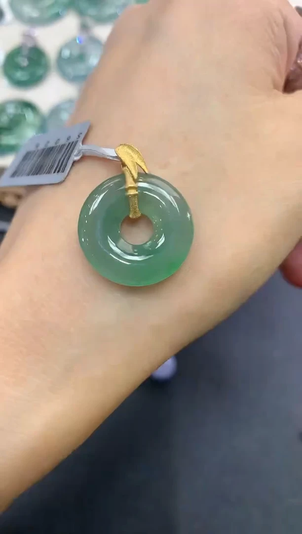 【闪购商品】翡翠吊坠(不含链)18K金镶嵌a8