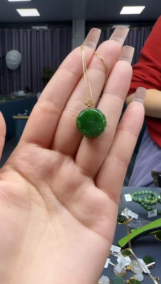 【闪购商品】和田玉挂件18K金镶嵌不含链