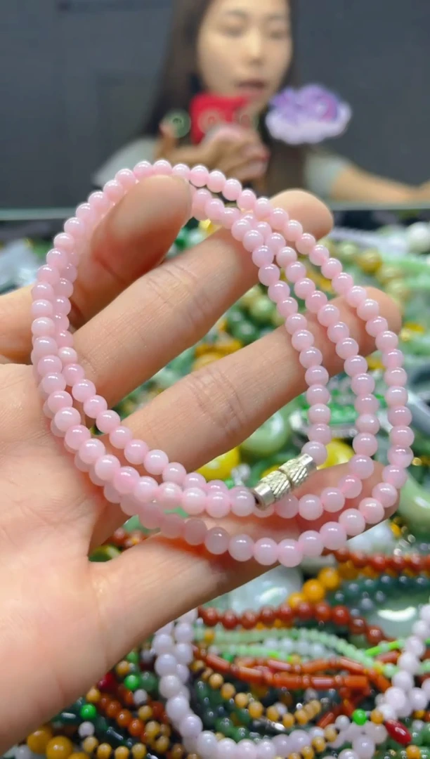 颈饰未镶嵌翡翠4MM/F/翡翠A货，一件也是批发价