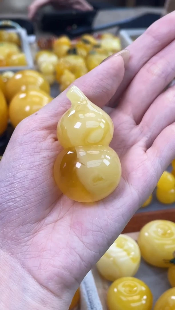 裸石琥珀未镶嵌J40