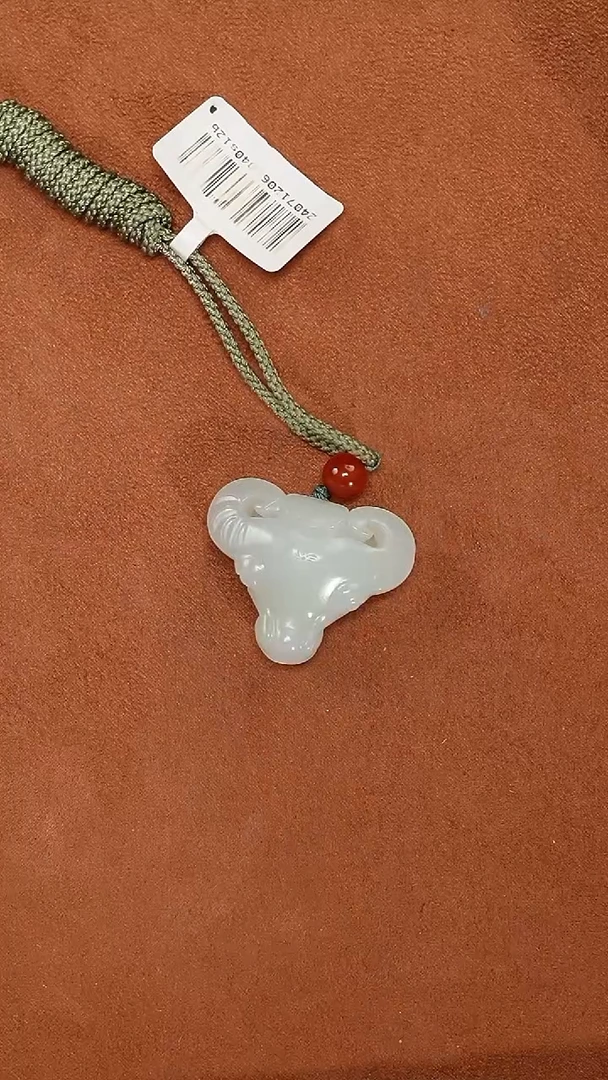 颈饰未镶嵌和田玉0