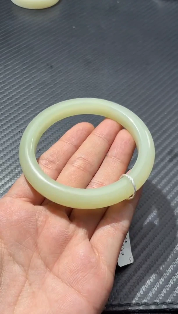 未镶嵌手镯和田玉若羌黄白口手镯57+微色差