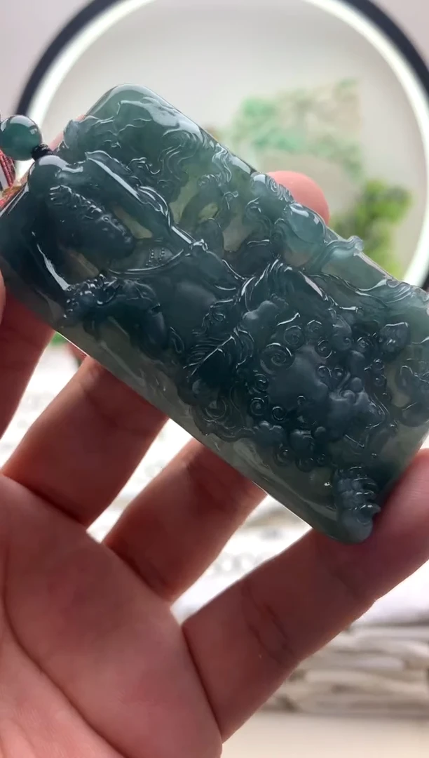 颈饰未镶嵌翡翠文殊