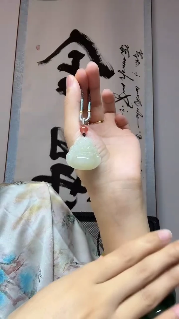 颈饰未镶嵌和田玉佛公