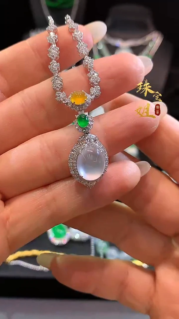 套链18K金镶嵌翡翠套链