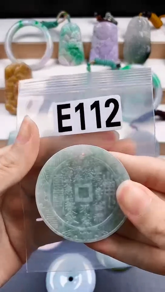 颈饰未镶嵌翡翠天然翡翠吊坠挂件