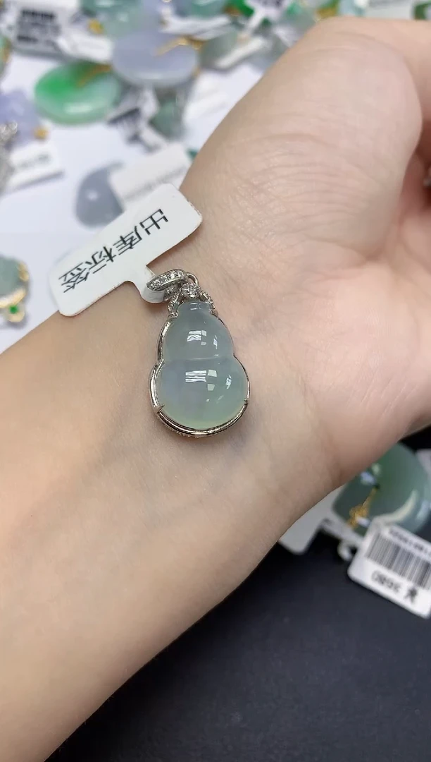 颈饰未镶嵌翡翠天然缅甸翡翠A货多样性发一件