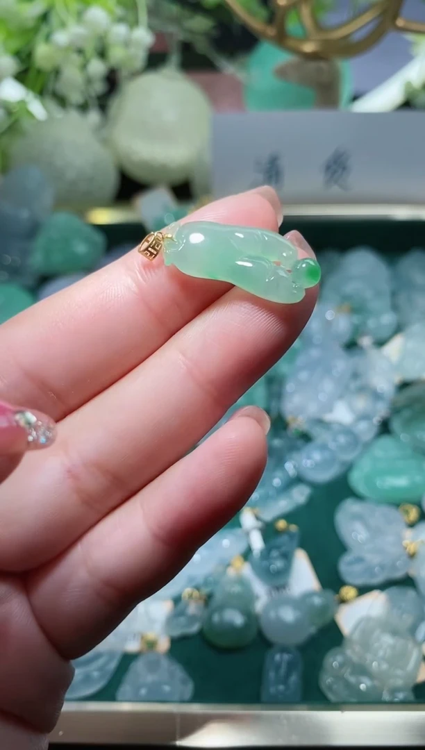 【闪购商品】翡翠颈饰18K金镶嵌天然A货翡翠一件