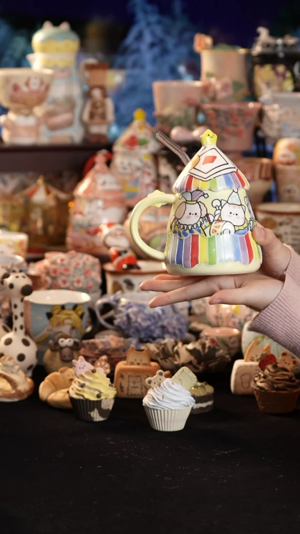 摆件陶景德镇釉下彩手绘设计师款陶瓷