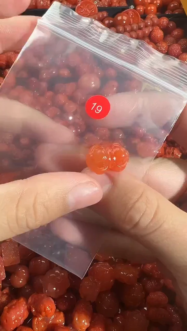 颈饰未镶嵌南红玛瑙1