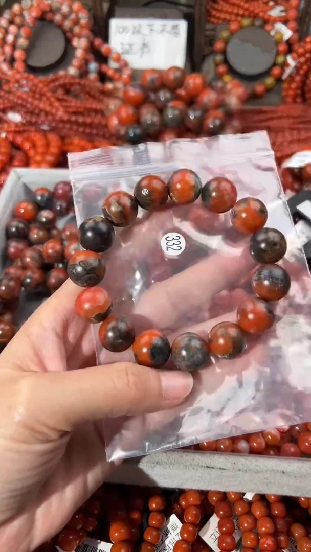 南红玛瑙手串未镶嵌1