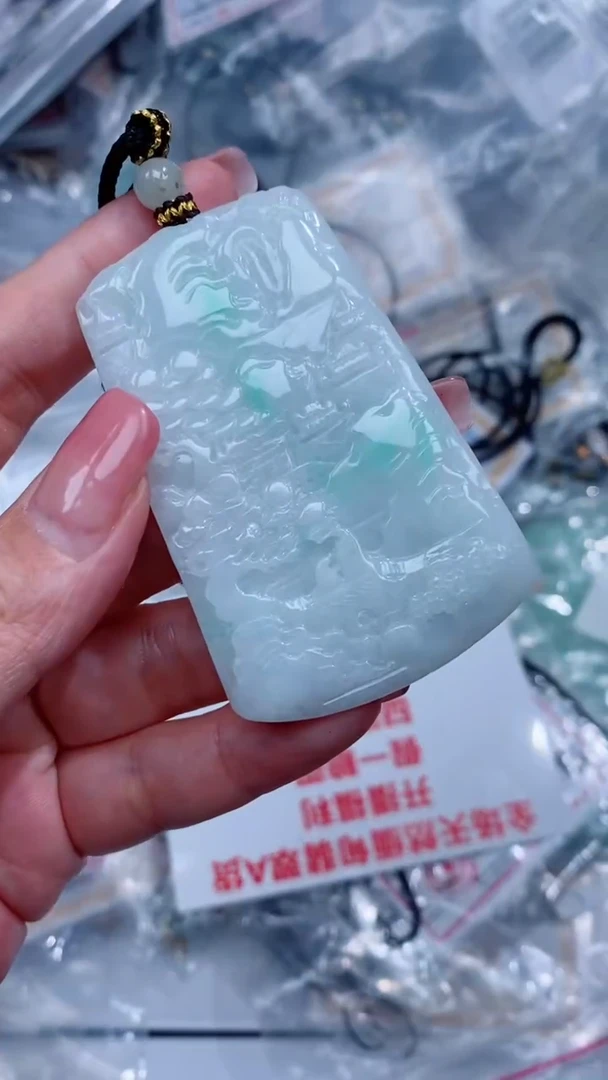 翡翠未镶嵌颈饰吊坠