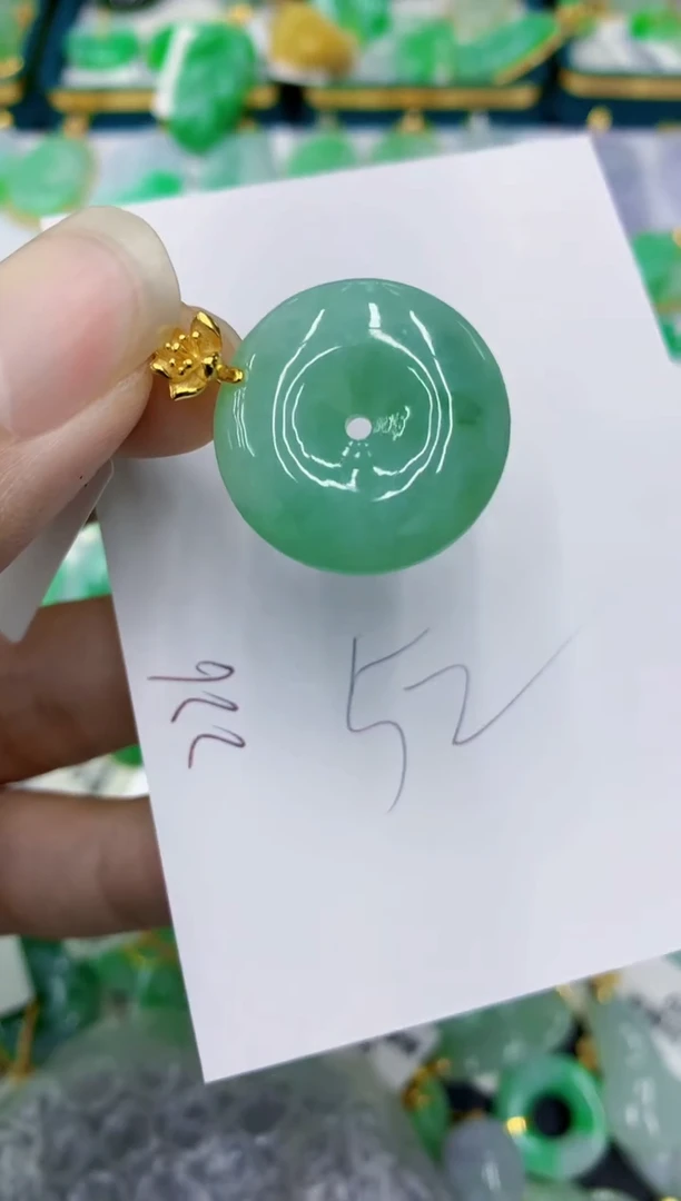 翡翠未镶嵌颈饰1111111111