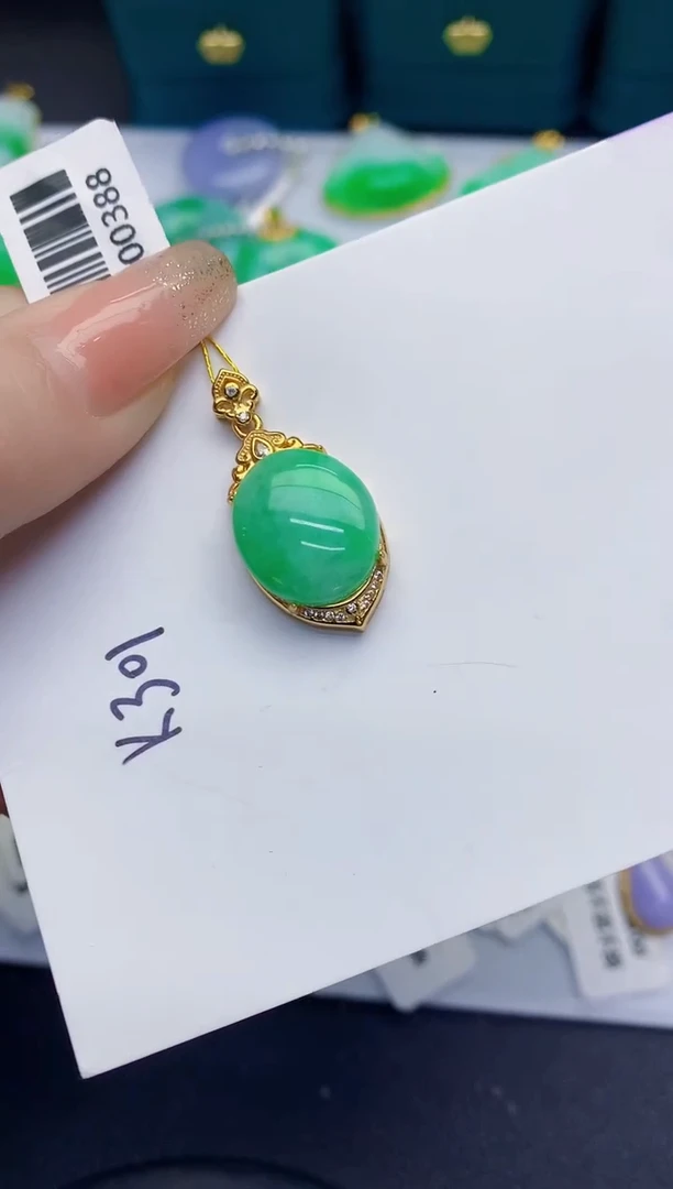 颈饰未镶嵌翡翠缅甸天然翡翠A货