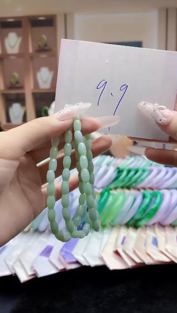 翡翠未镶嵌颈饰0801359185