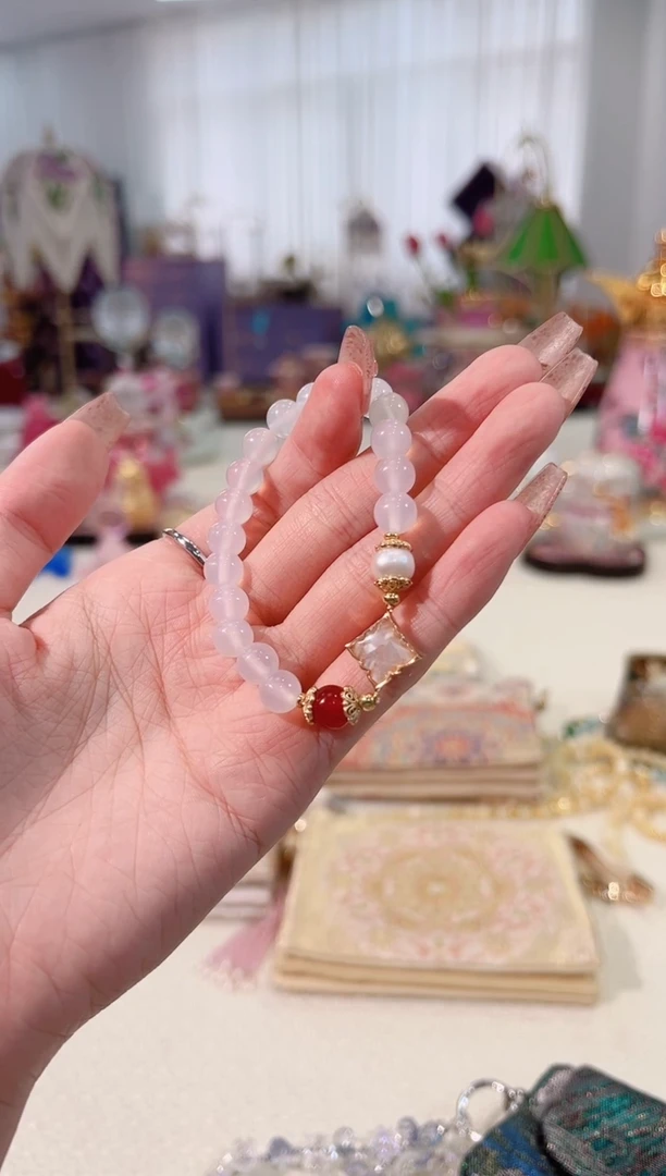 白色如图所示------------