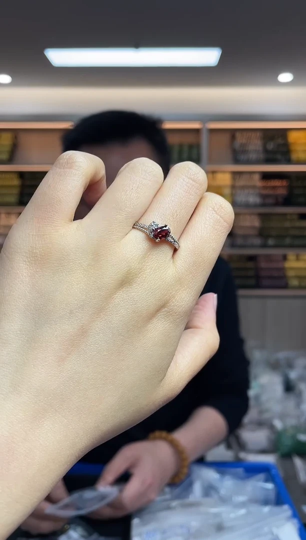 【闪购商品】石榴石·未镶嵌多样性发一件