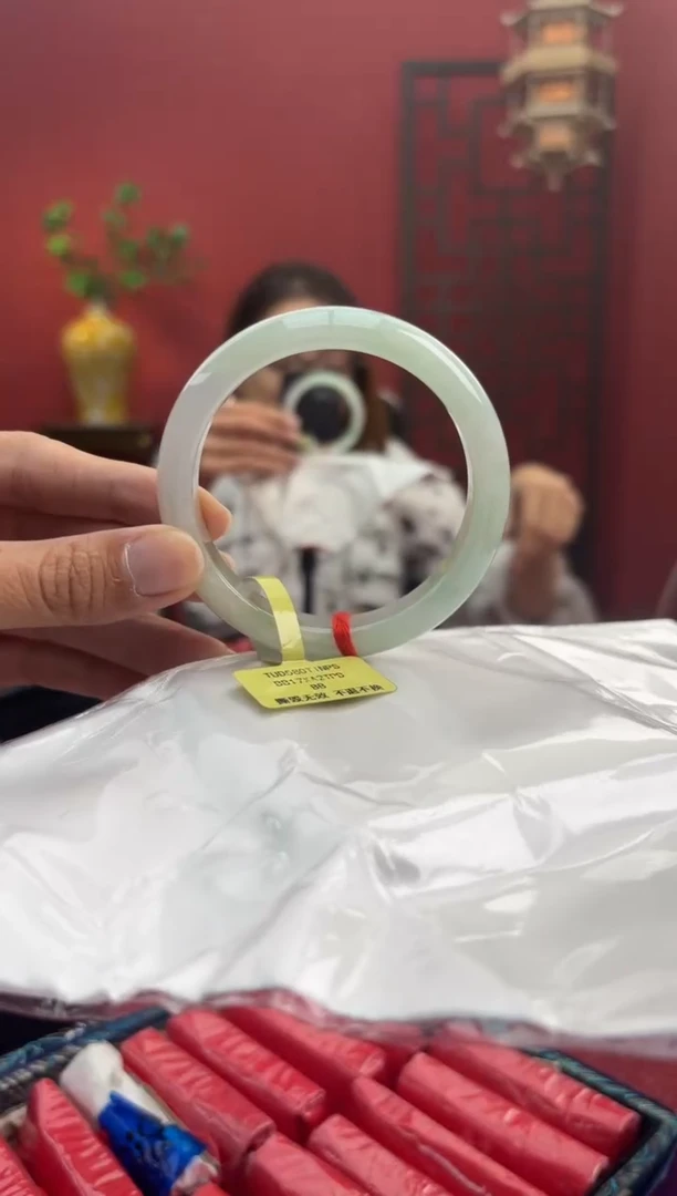 未镶嵌手镯翡翠翡翠手镯
