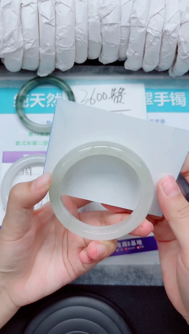 未镶嵌手镯石英质玉139-56