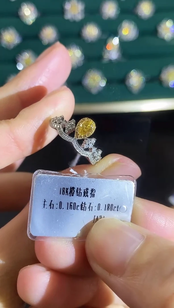 18K金镶嵌戒指钻石15
