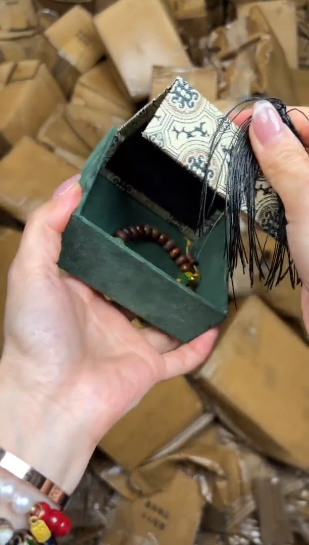 大檀精品手串《无礼盒》