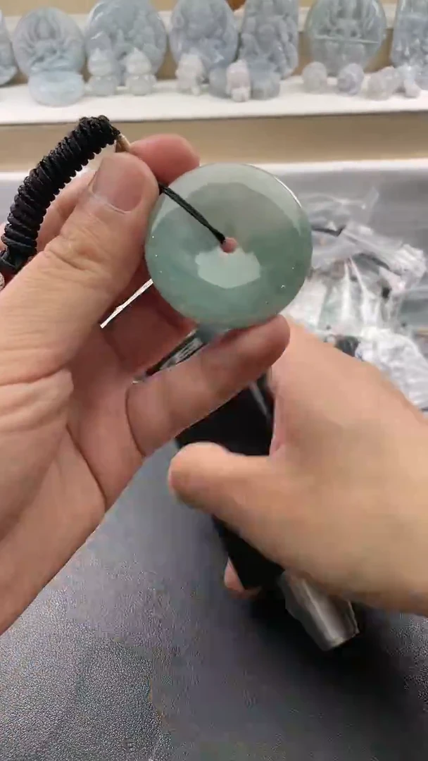 翡翠未镶嵌颈饰..../7/20/ 213