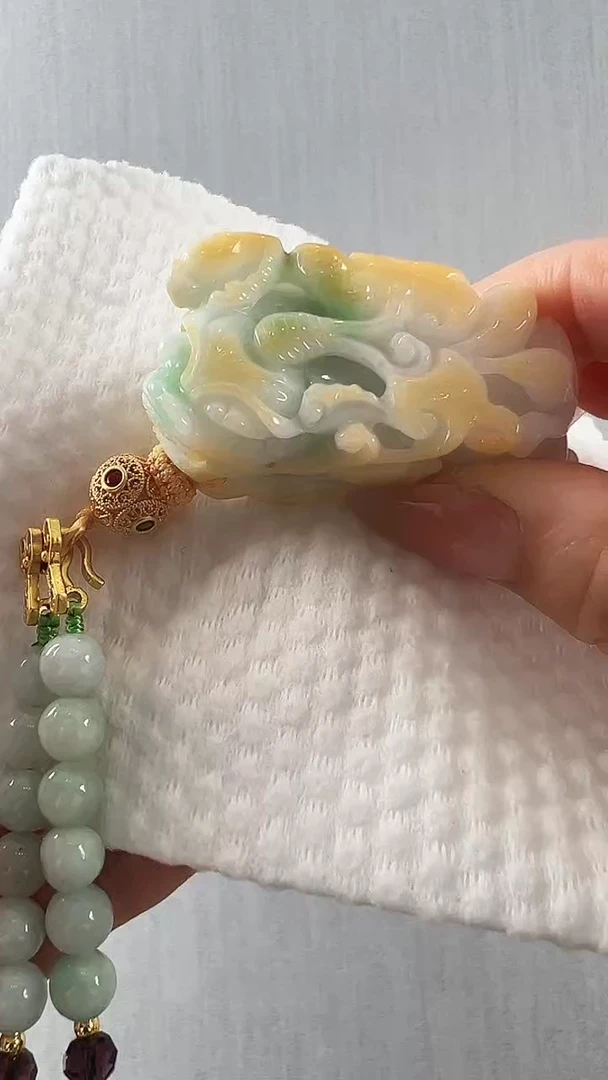 颈饰未镶嵌翡翠貔貅
