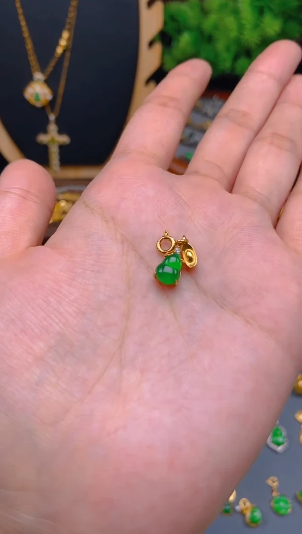 翡翠银S925镶嵌吊坠(不含链)元宝葫芦