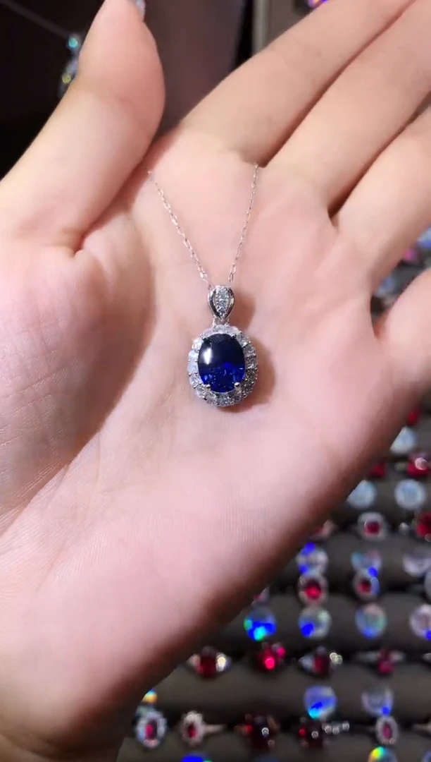 吊坠(赠链)蓝宝石银S925镶嵌810银色