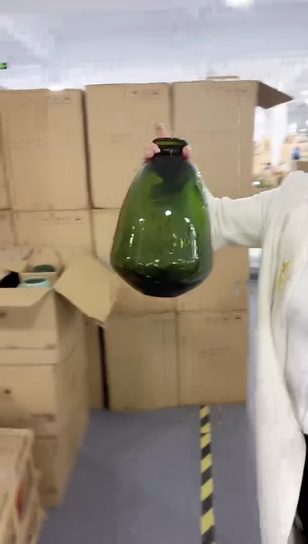 【闪购商品】玻璃唐总花瓶厂-微瑕-593D8