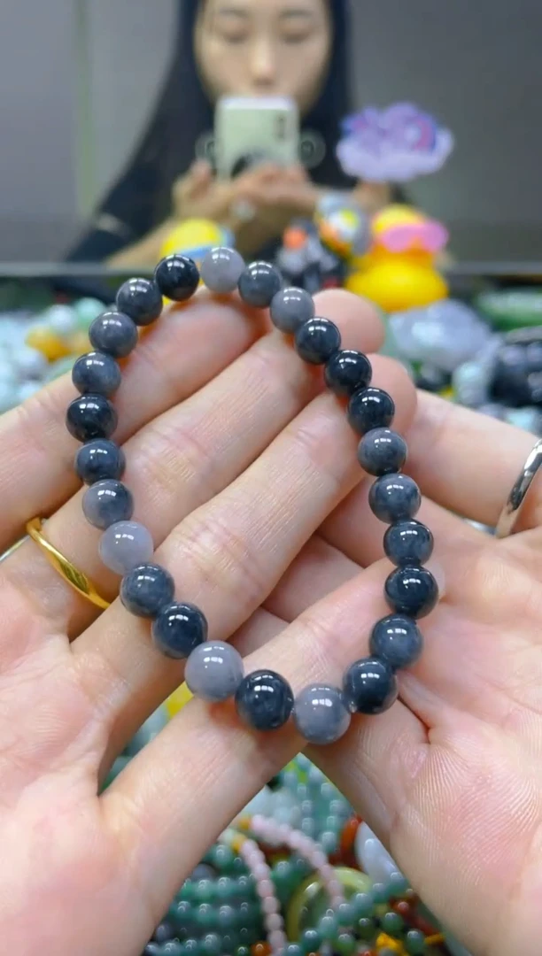 翡翠未镶嵌颈饰7MM/K/翡翠A货，一件也是批发价
