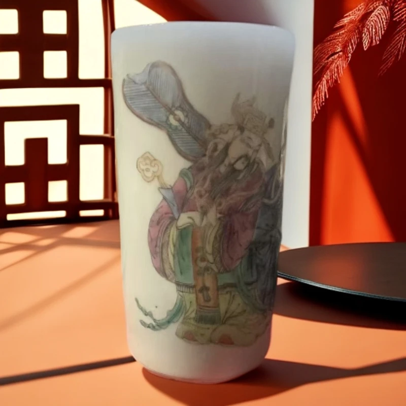 AA11111清晚期 粉彩人物笔筒