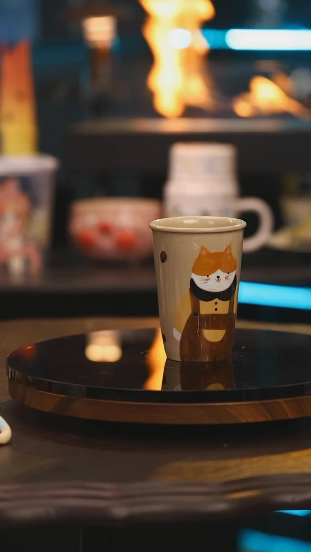 【闪购商品】摆件景德镇设计师釉下彩绘陶瓷