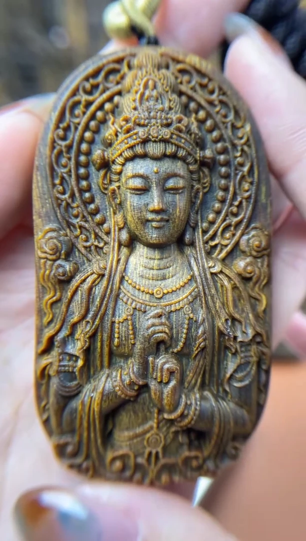 木木雕款芽庄合十观音7 cm送养香瓶