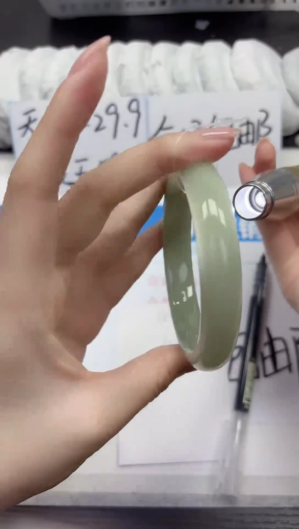 未镶嵌手镯石英质玉D162-62.63