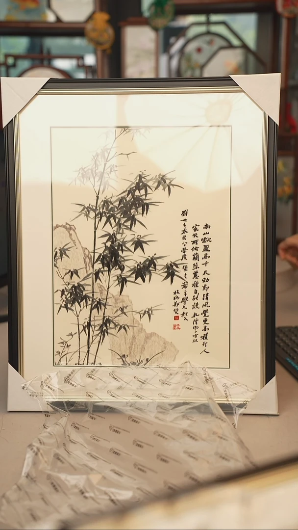 扇子苏绣挂画 尺寸43乘54