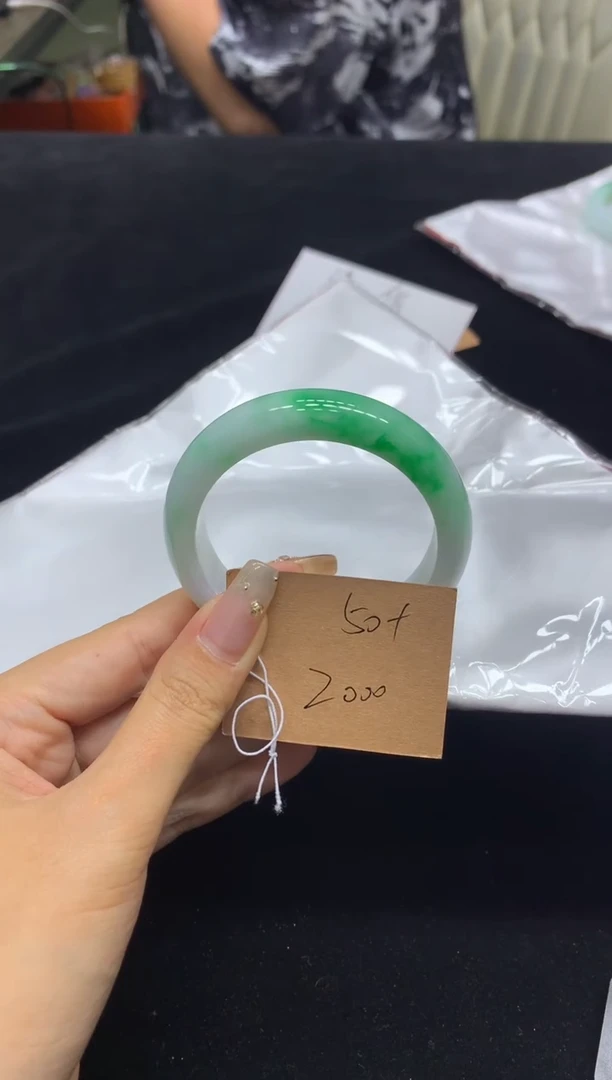 未镶嵌手镯翡翠50+（48小时鉴赏）