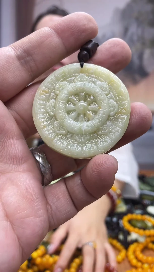 未镶嵌岫玉吊坠·