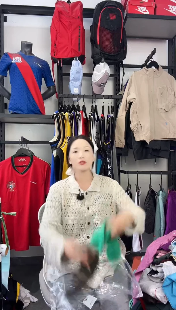 688编码 瑕疵款直播间过款为准 尺码