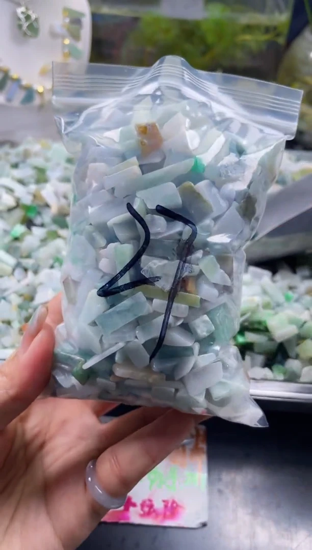 配石翡翠天然翡翠迷你500克27
