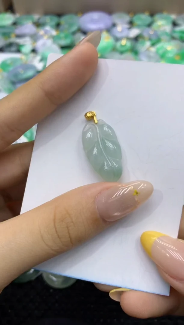 颈饰未镶嵌翡翠天然缅甸翡翠A货