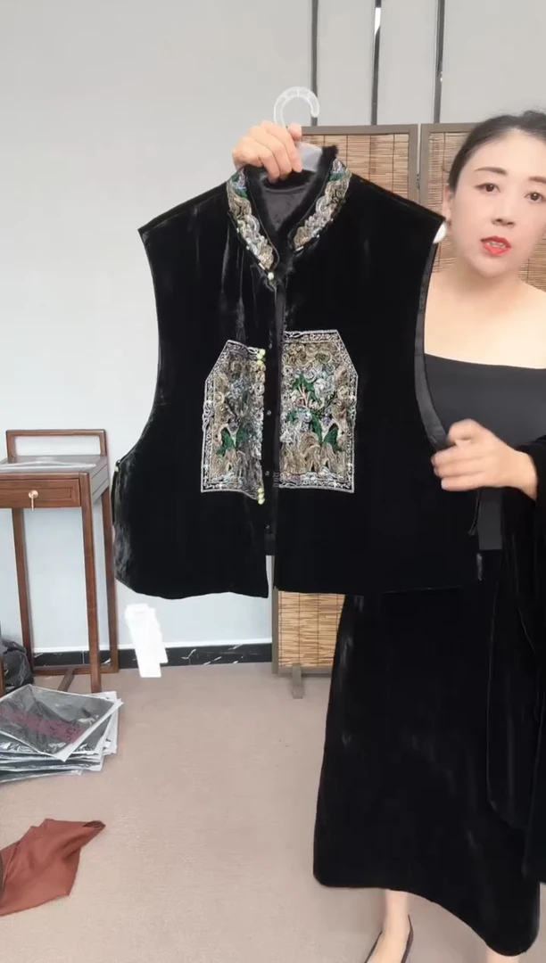 丝绒马甲两夹。。。。。。。。。。