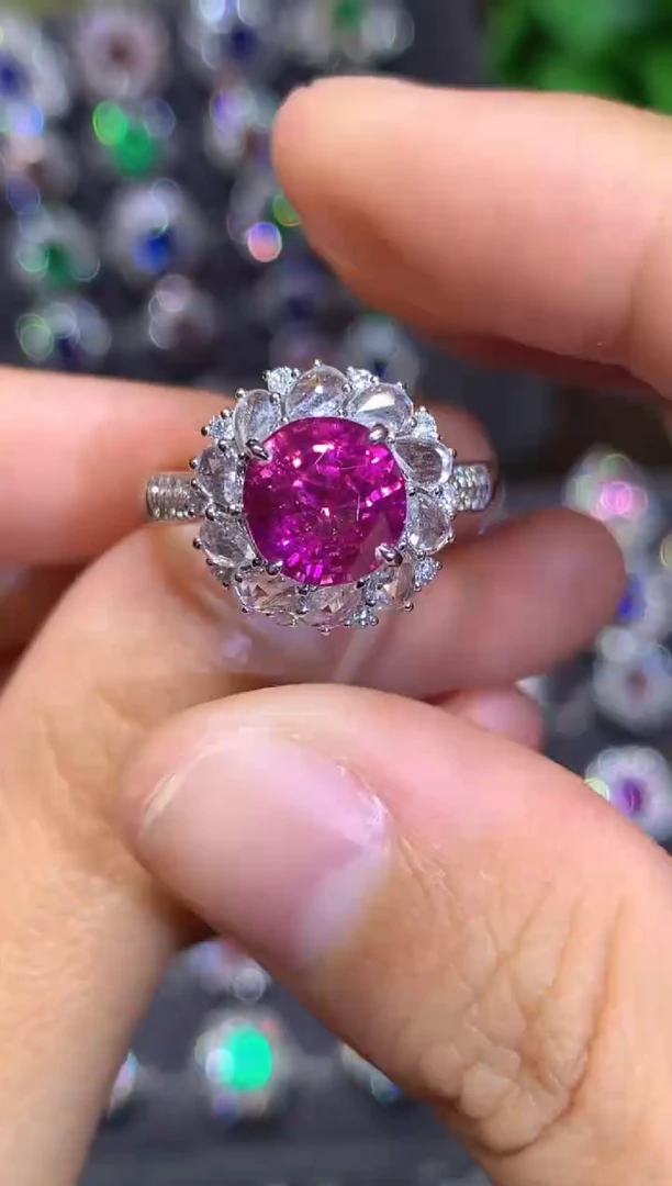 戒指彩色蓝宝石18K金镶嵌3.12CT