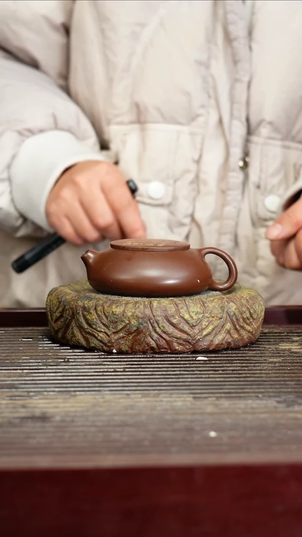 宜兴原矿紫砂壶茶壶宜兴原矿紫砂壶茶壶100C