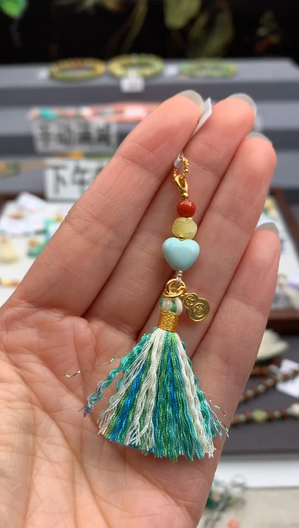 未镶嵌挂件南红玛瑙茜.V239