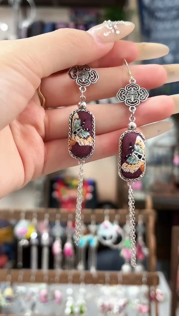 织绣民族风非遗老绣苗银饰品423