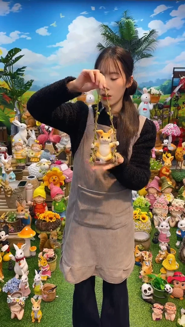 【闪购商品】红陶兔子荡秋千