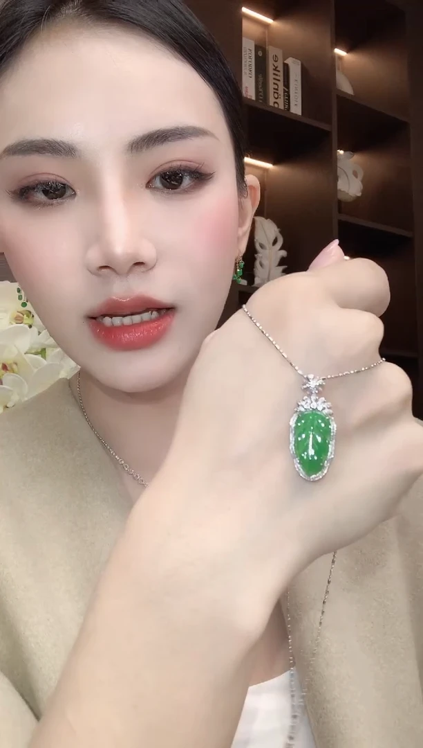 吊坠(不含链)18K金镶嵌翡翠A9