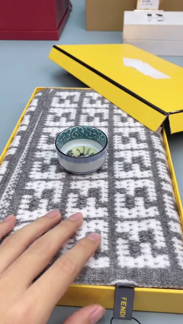 瓷片瓷片全场福利，开播喽~